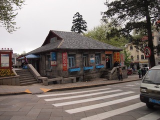 165886