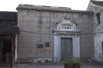 151860