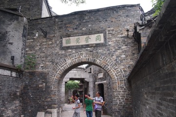 154067