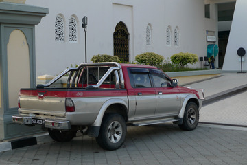 157431
