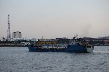 179077