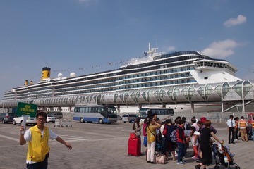 152573