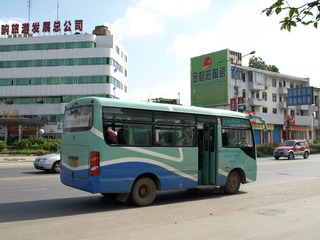 195972