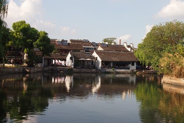 151601