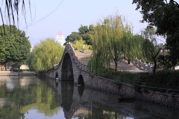 AAE43C21-D31C-47A7-8BCD-749F2216BC35/L0/001