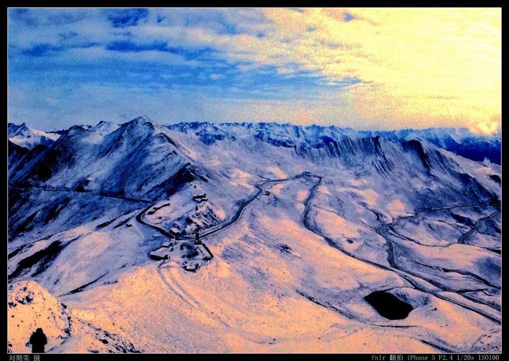 AB-33夹金山