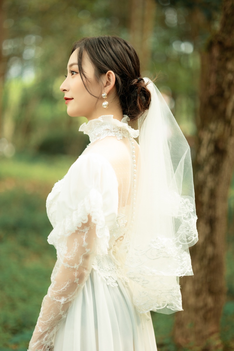 一个人的婚纱