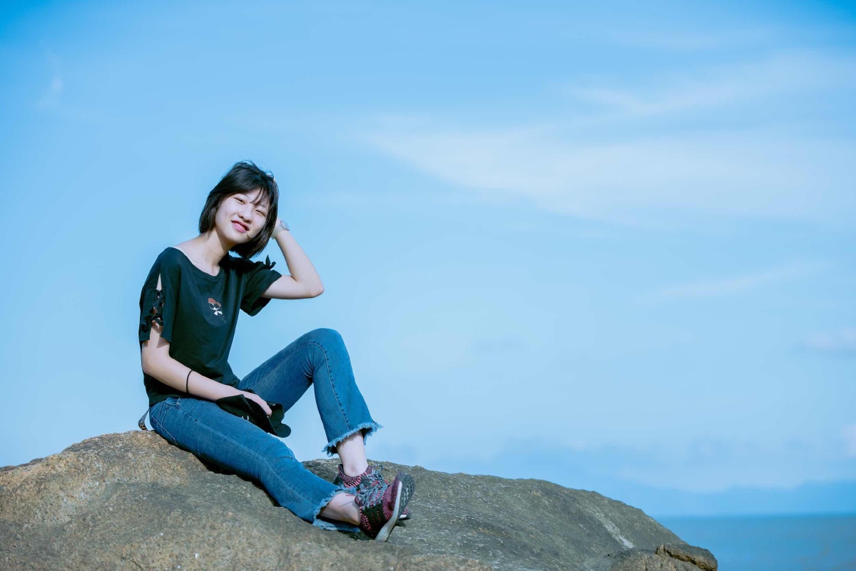 十八岁的青春少女