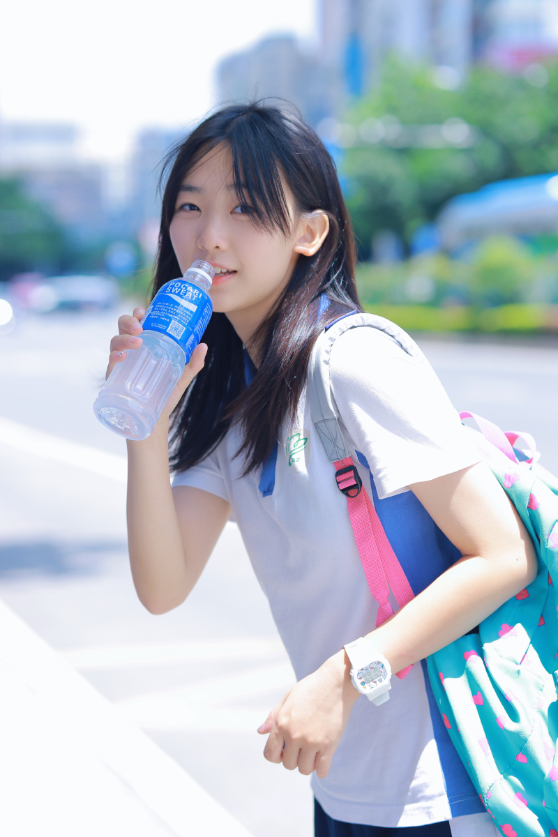 校园学妹 - 李花花人像摄影 - 图虫