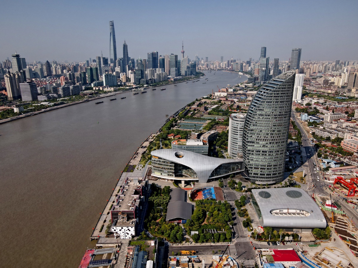 上海北外滩渔人码头,黄浦江上原来一个海鲜,货运码头.