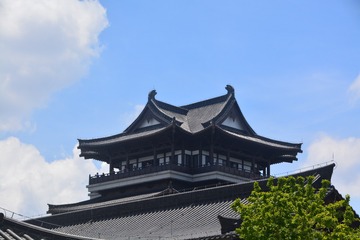 180274