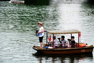 164061