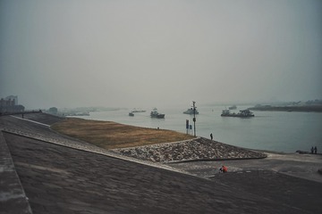 462617