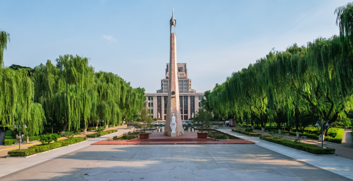 陕西西安西安交通大学兴庆校区风光航拍