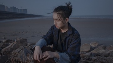 001