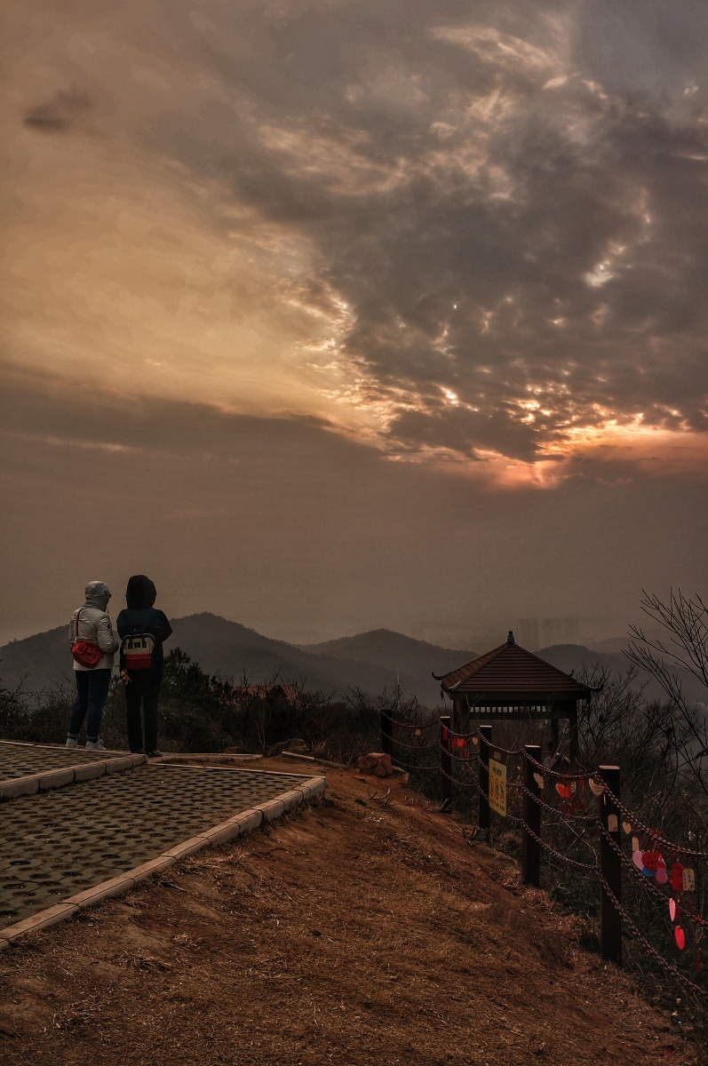 江夏区纸坊八分山顶
