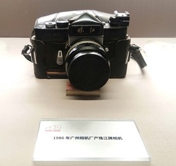 783458