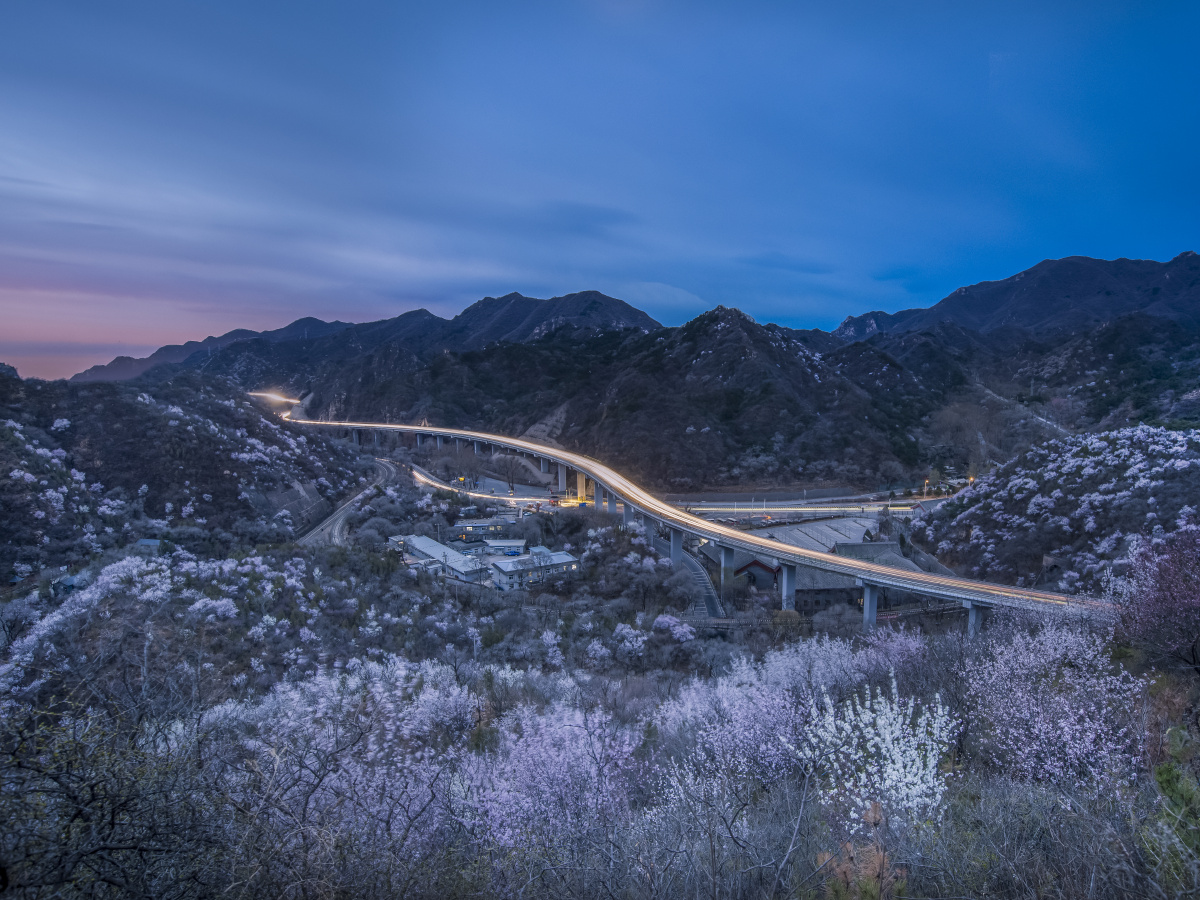 这里是北京繁华的京藏高速