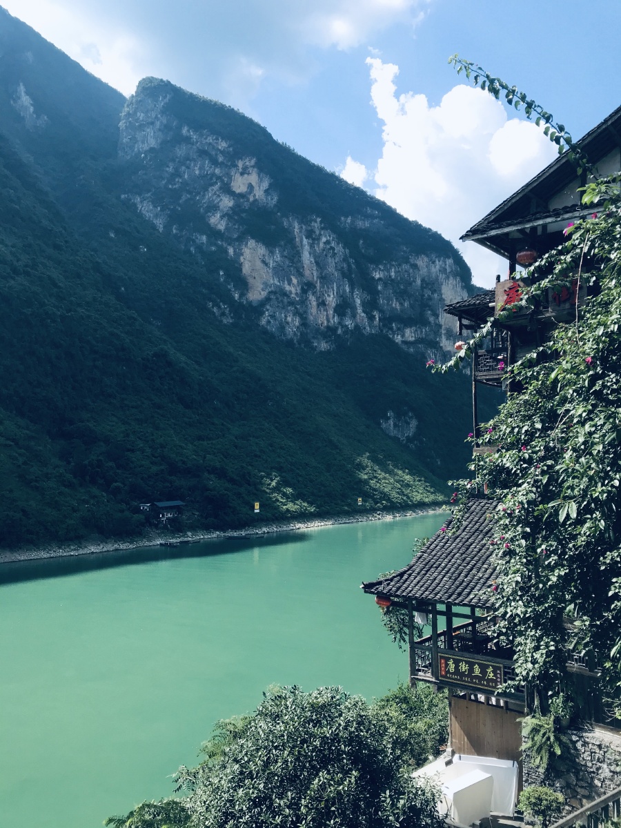 乌江画廊龚滩古镇