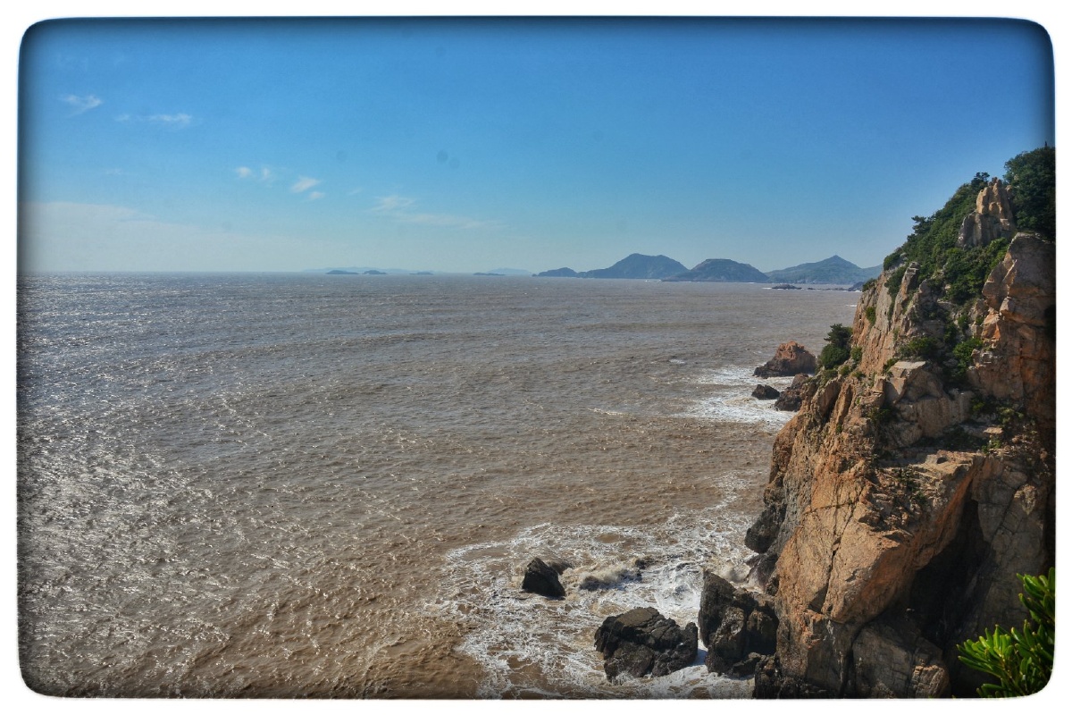 据说站在山顶就可以眺望台湾的半屏山