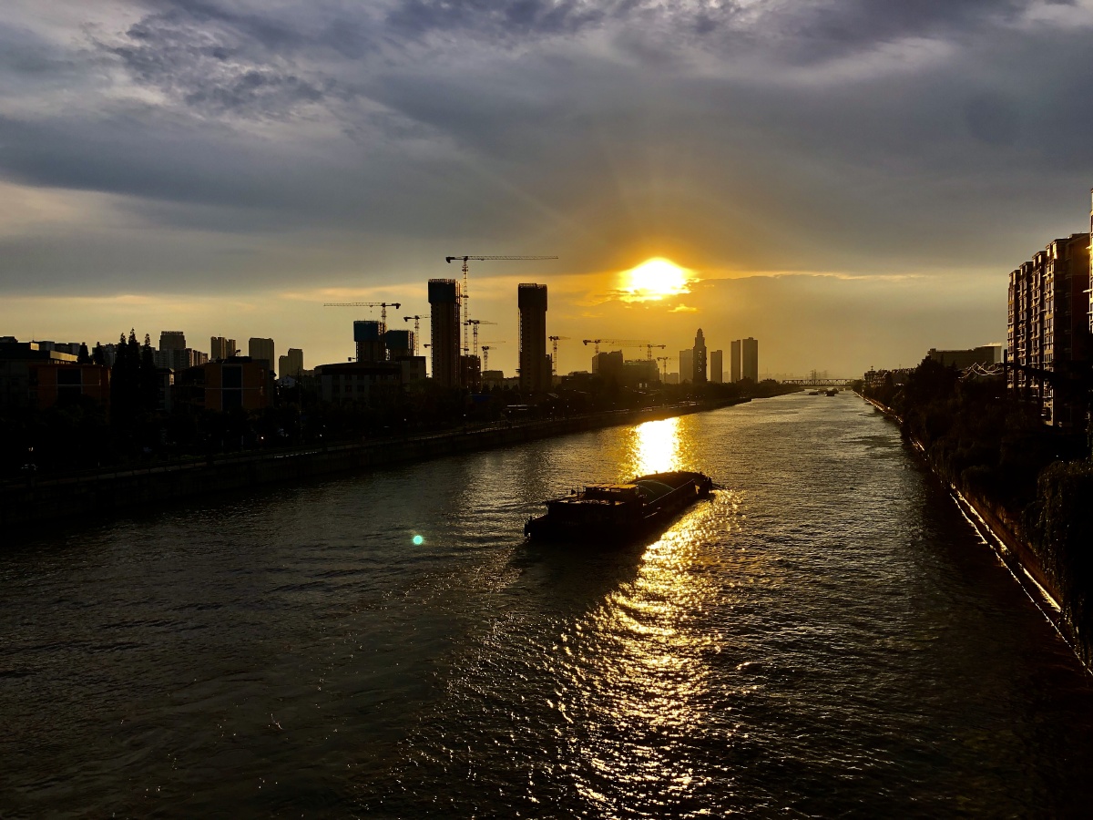 夕阳下的大运河