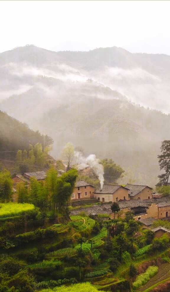 这是谁的故乡,又是谁的诗和远方?