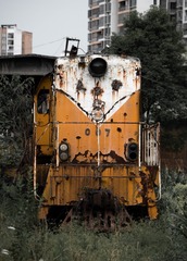 76402
