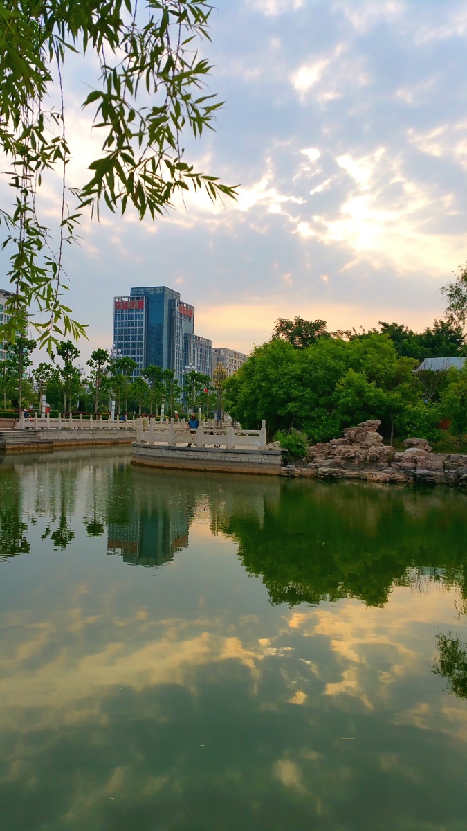 雨后初晴水城美景