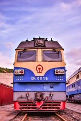 757136