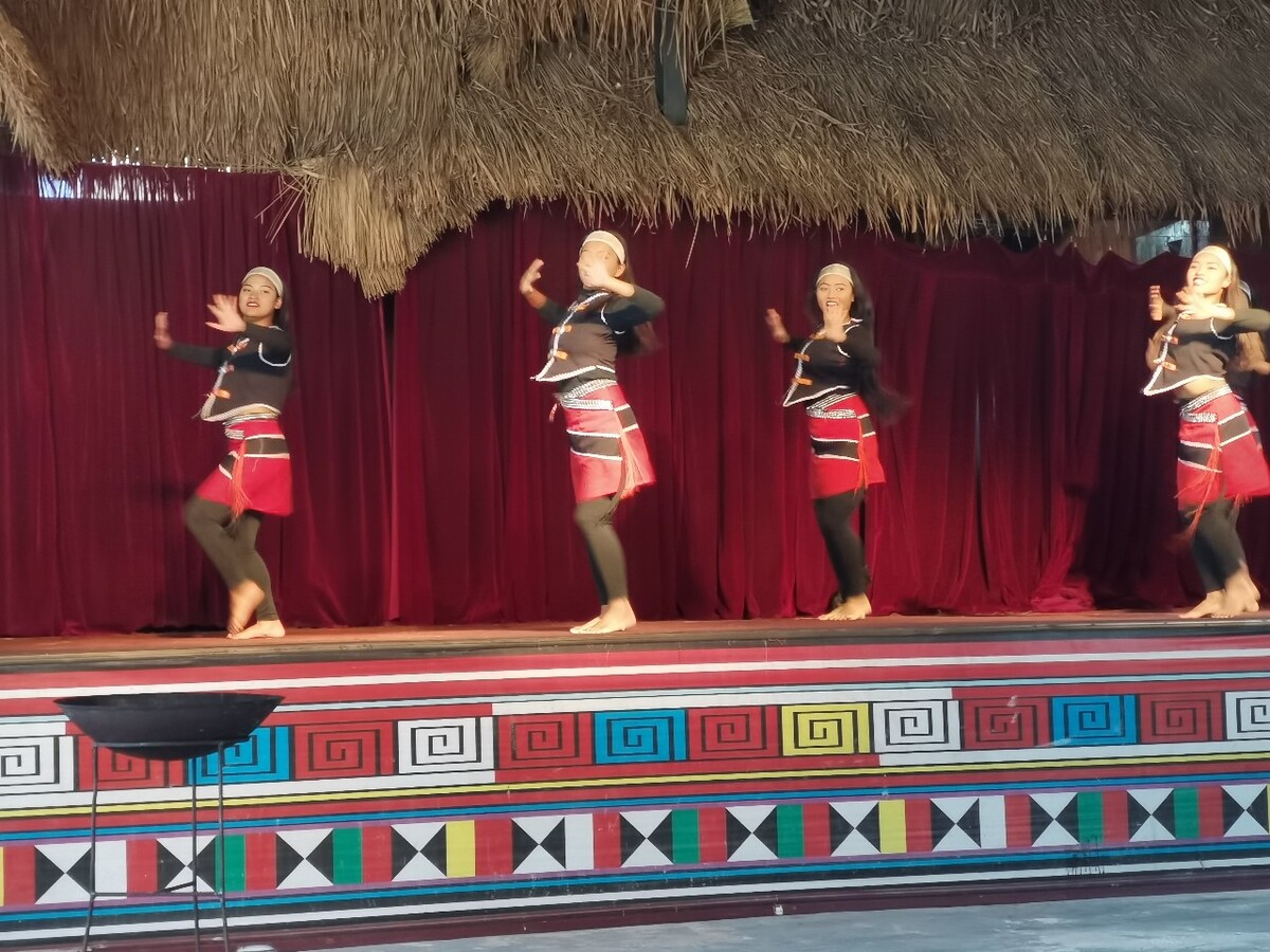 佤族舞蹈造型图片图片