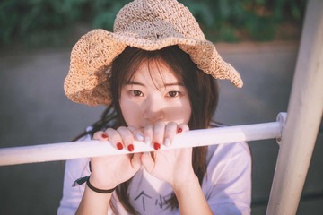 001