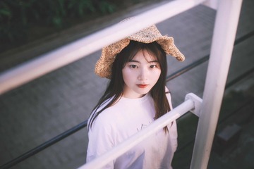 001