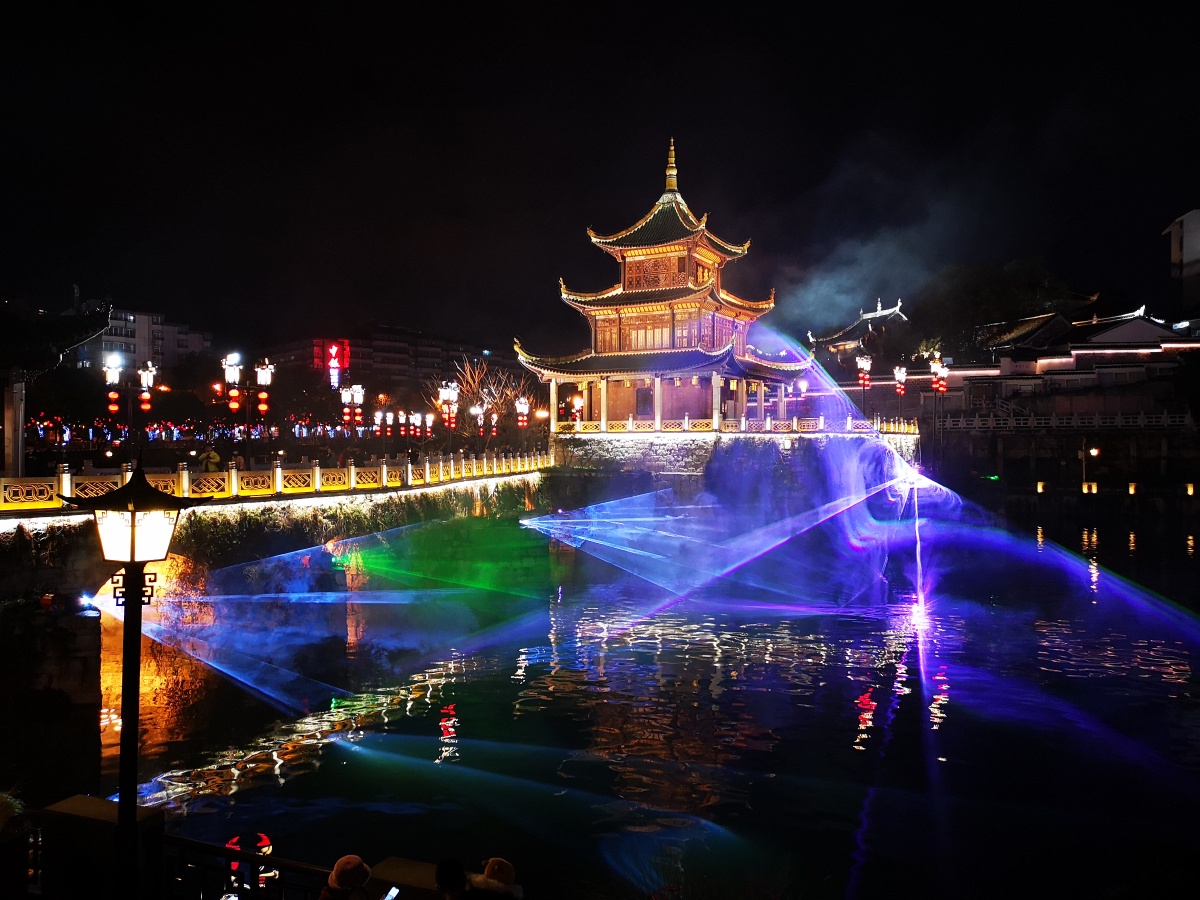贵阳市甲秀楼迎新春灯光秀