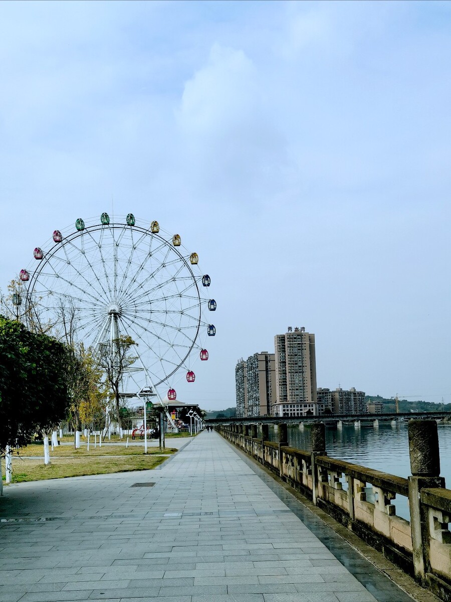 爱赢体育-原创“妈妈,求你别打我”4岁女孩跪地讨饶,家长的狂躁有多恐怖