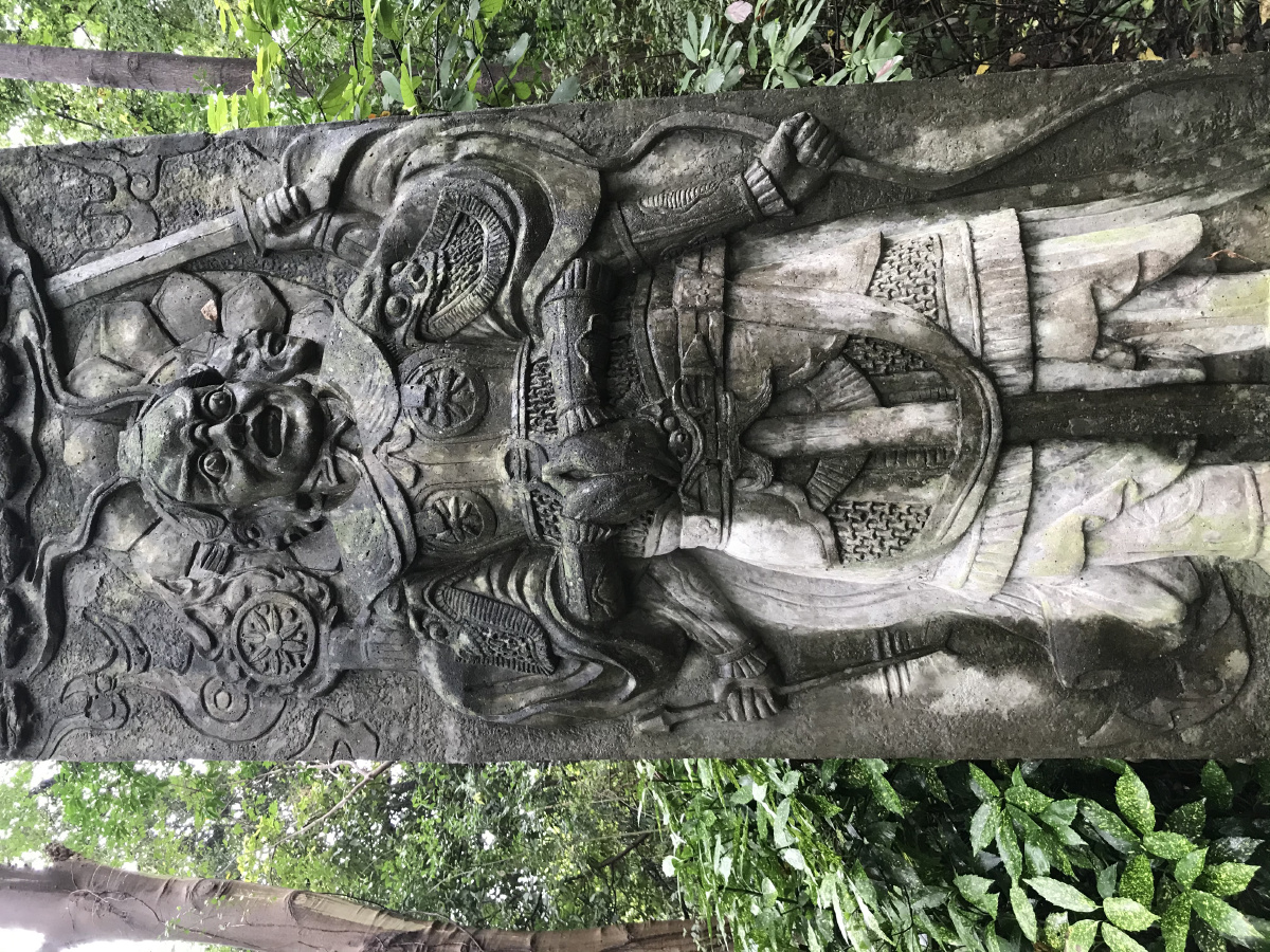 灵隐寺飞来峰佛像石雕合十祈祷