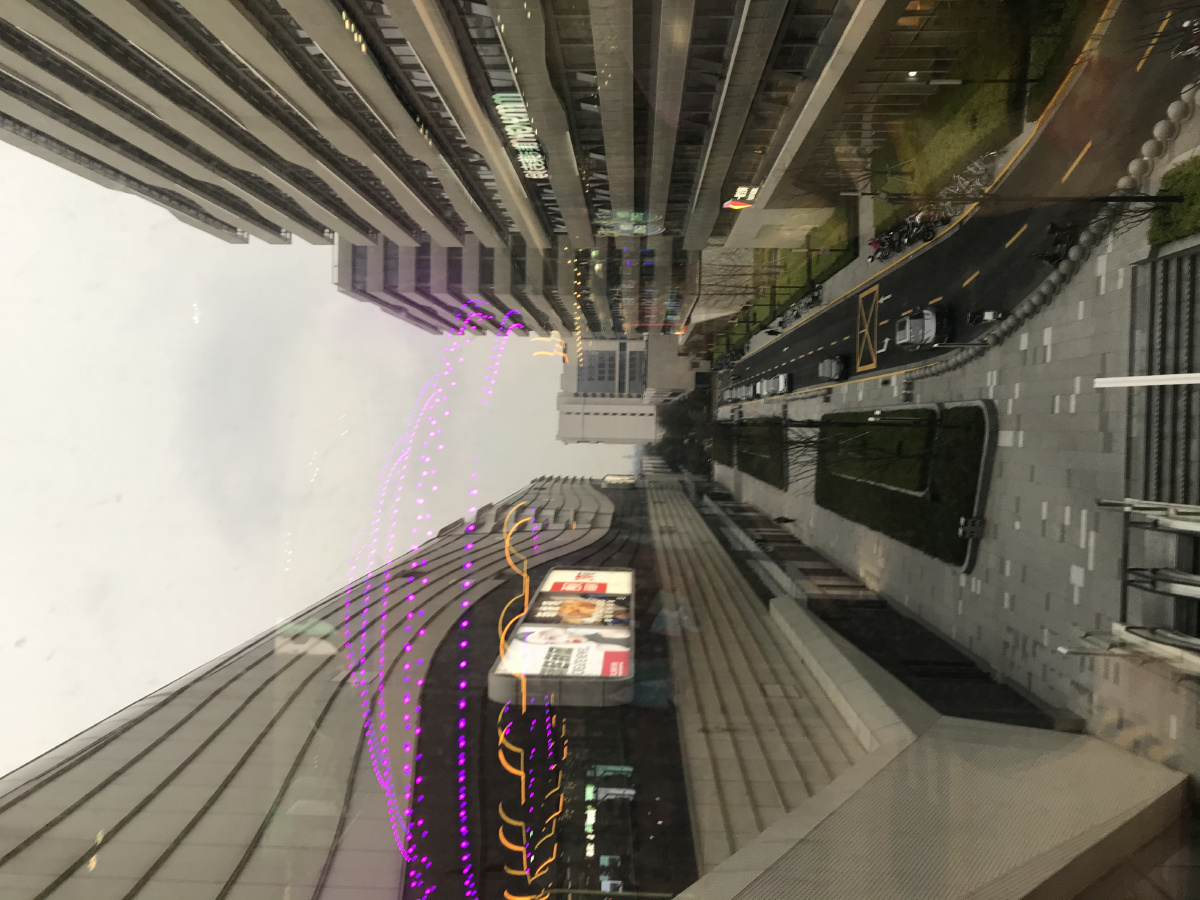 又来天街剑川路地铁站