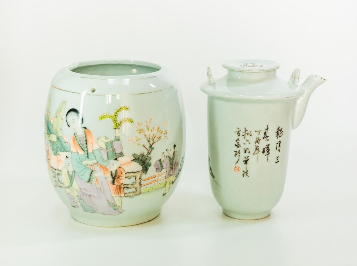 民国粉彩温酒壶方家珍款