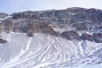 958645