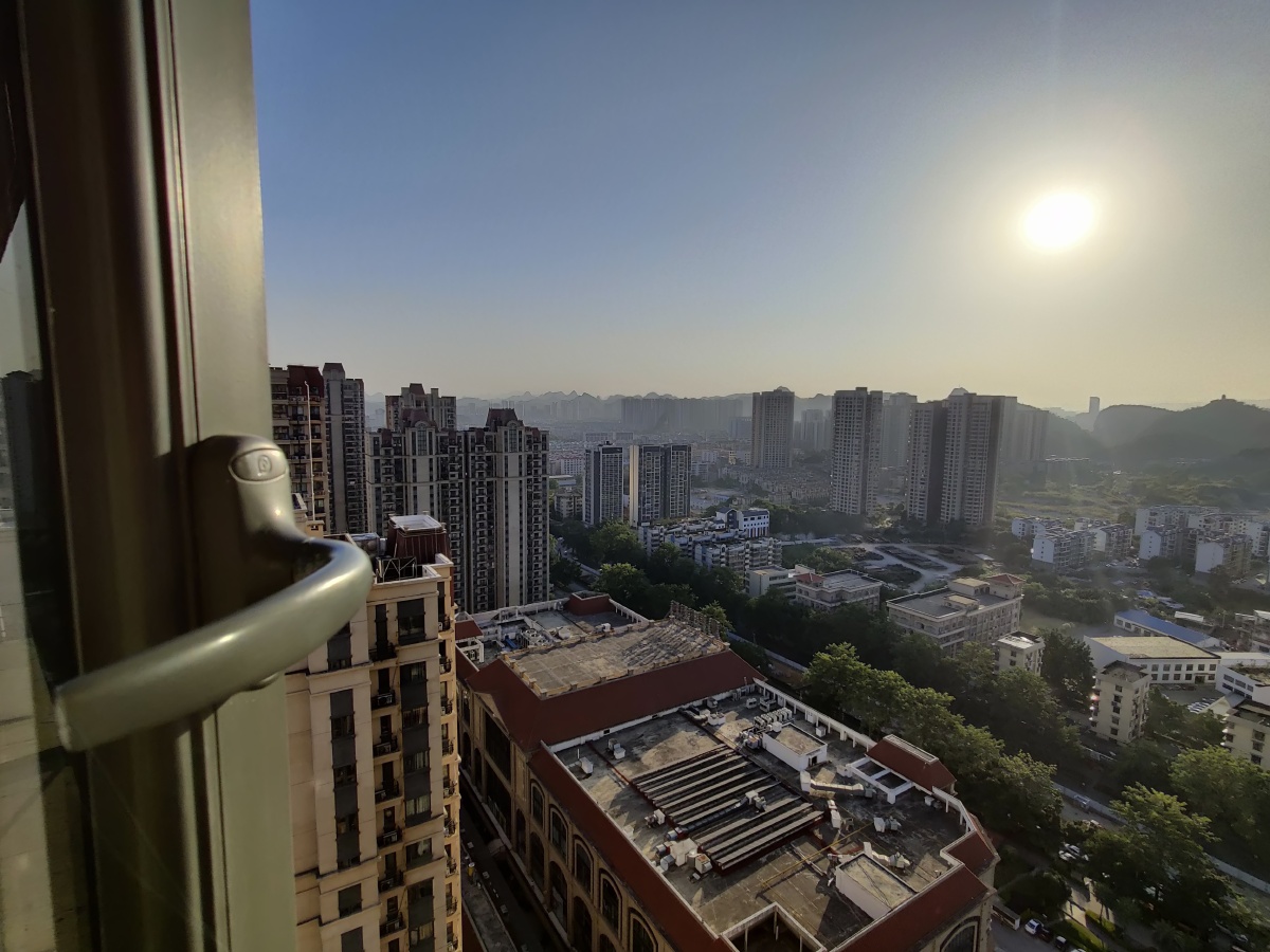 19楼窗外的世界