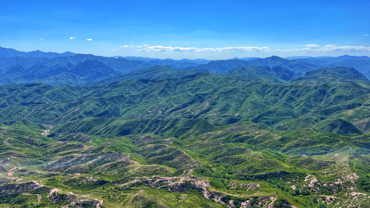 后城大石头亚洲最大单体岩石1300多米海拔