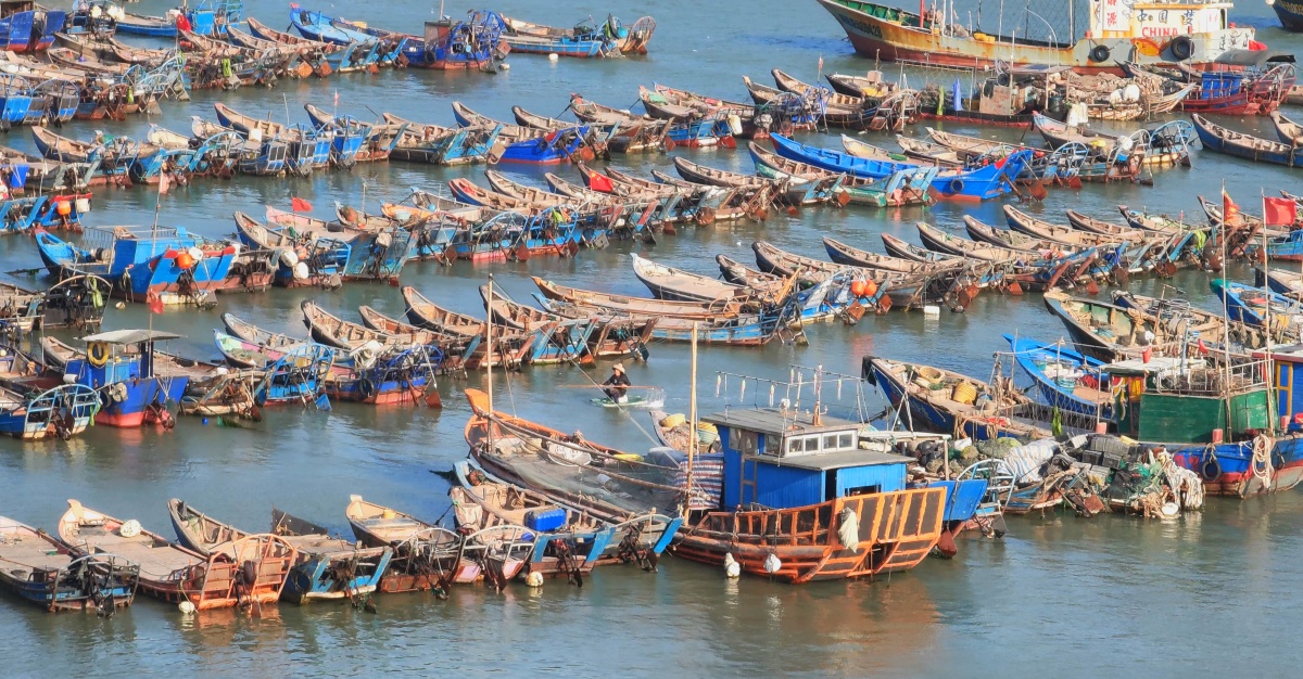 福建小渔村奇达村河岸风光