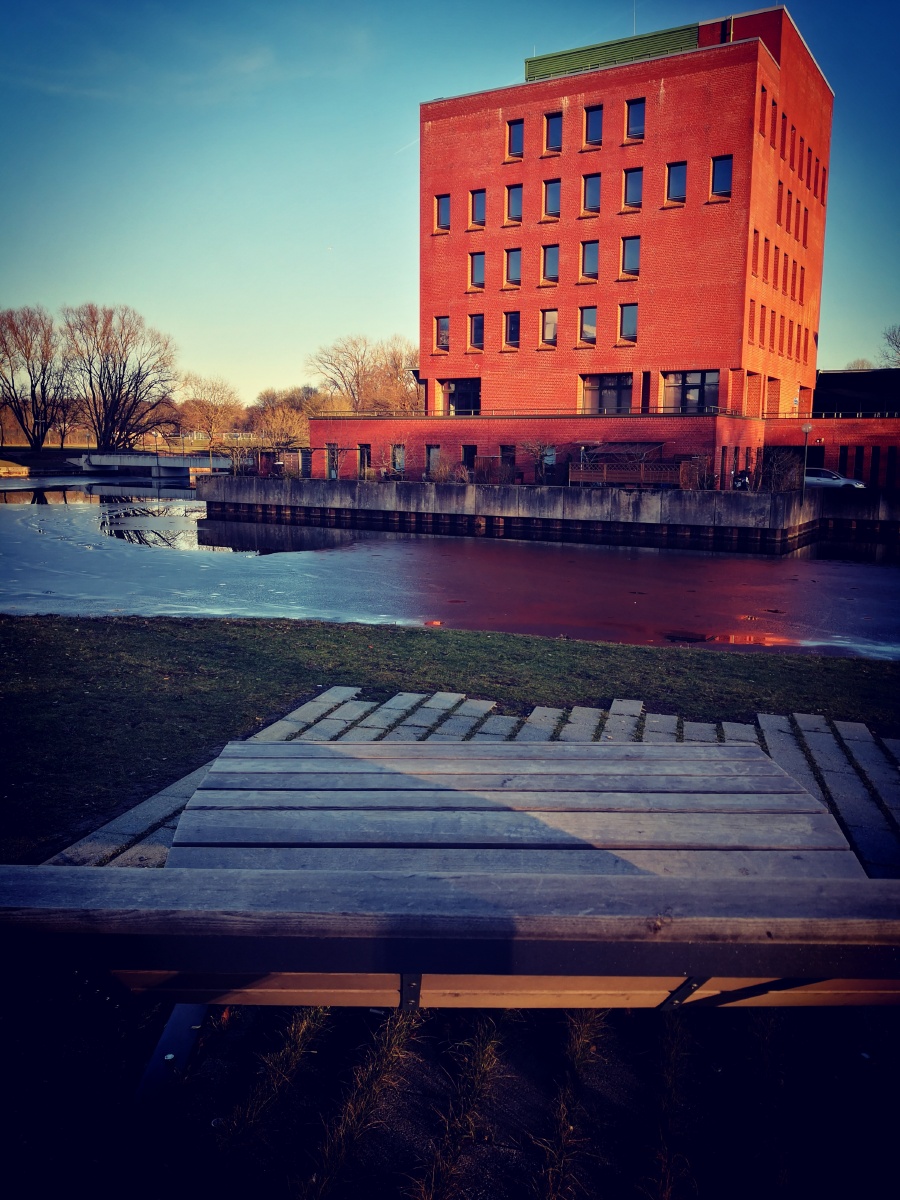 小薇微语:打卡基尔大学 - 摄影师小薇在德国 - 图虫