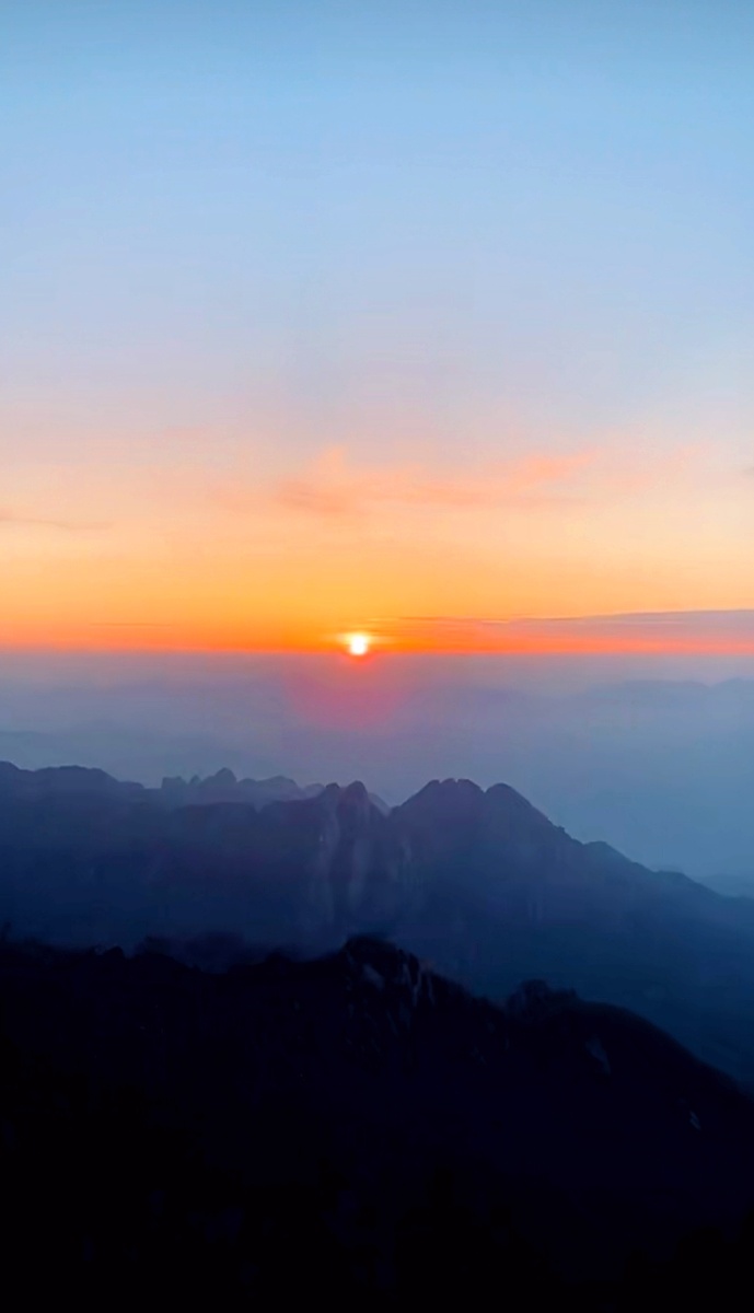 日出江山红似火
