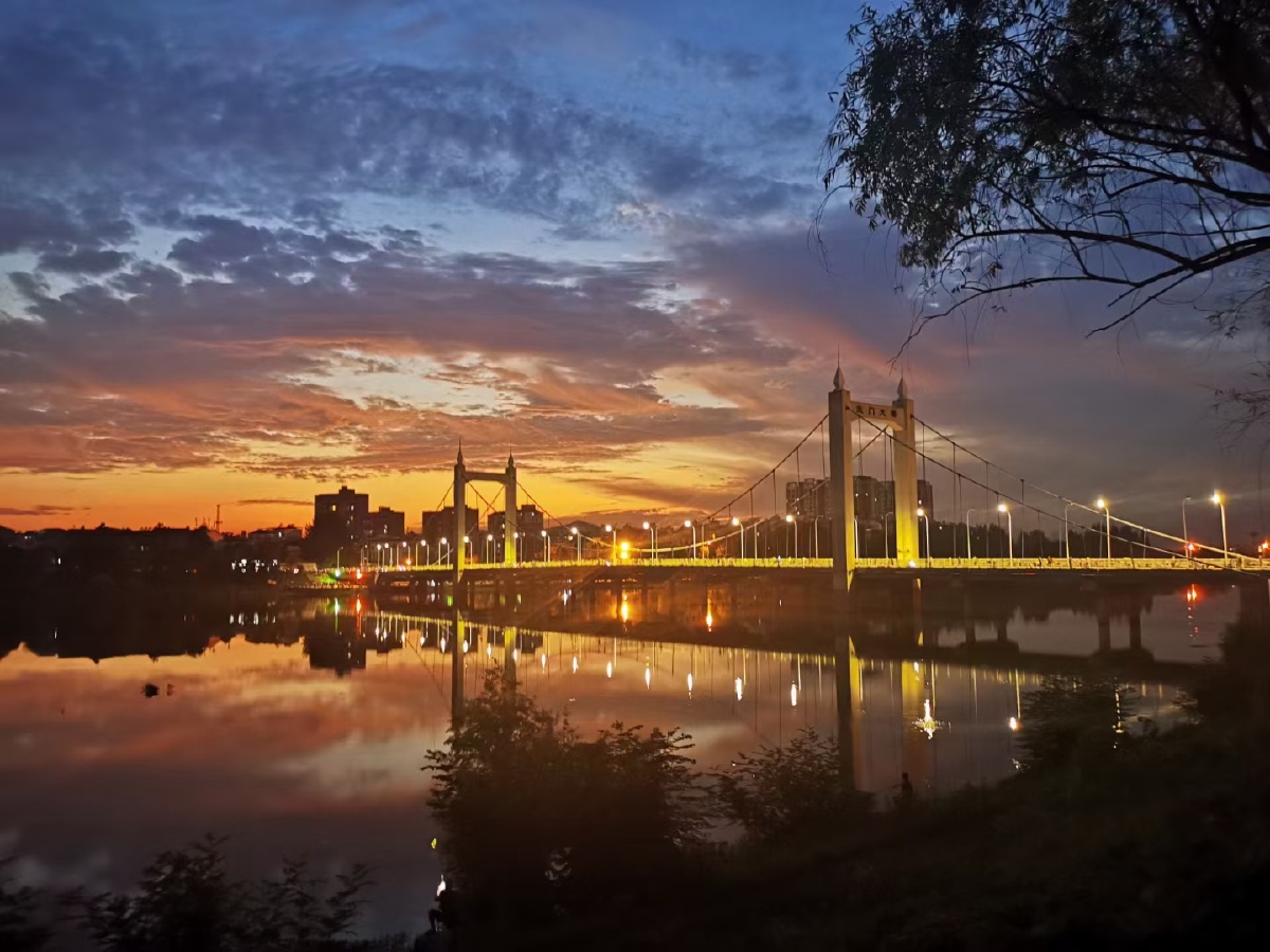 大别山举水河东门大桥