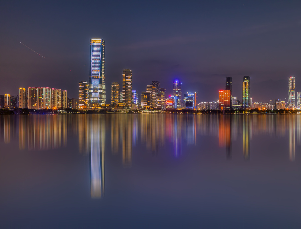 深圳湾一号后海深圳房地产地标建筑夜景风光西安风光摄影郑州爬楼党