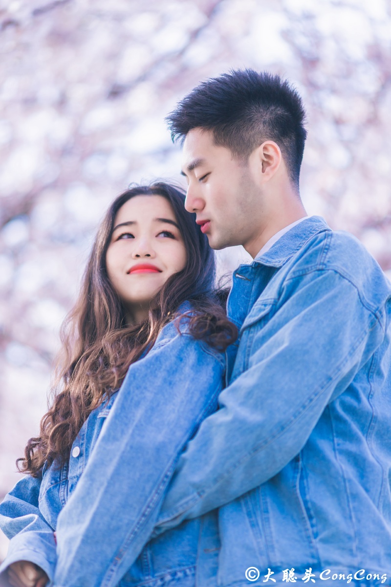樱花情侣