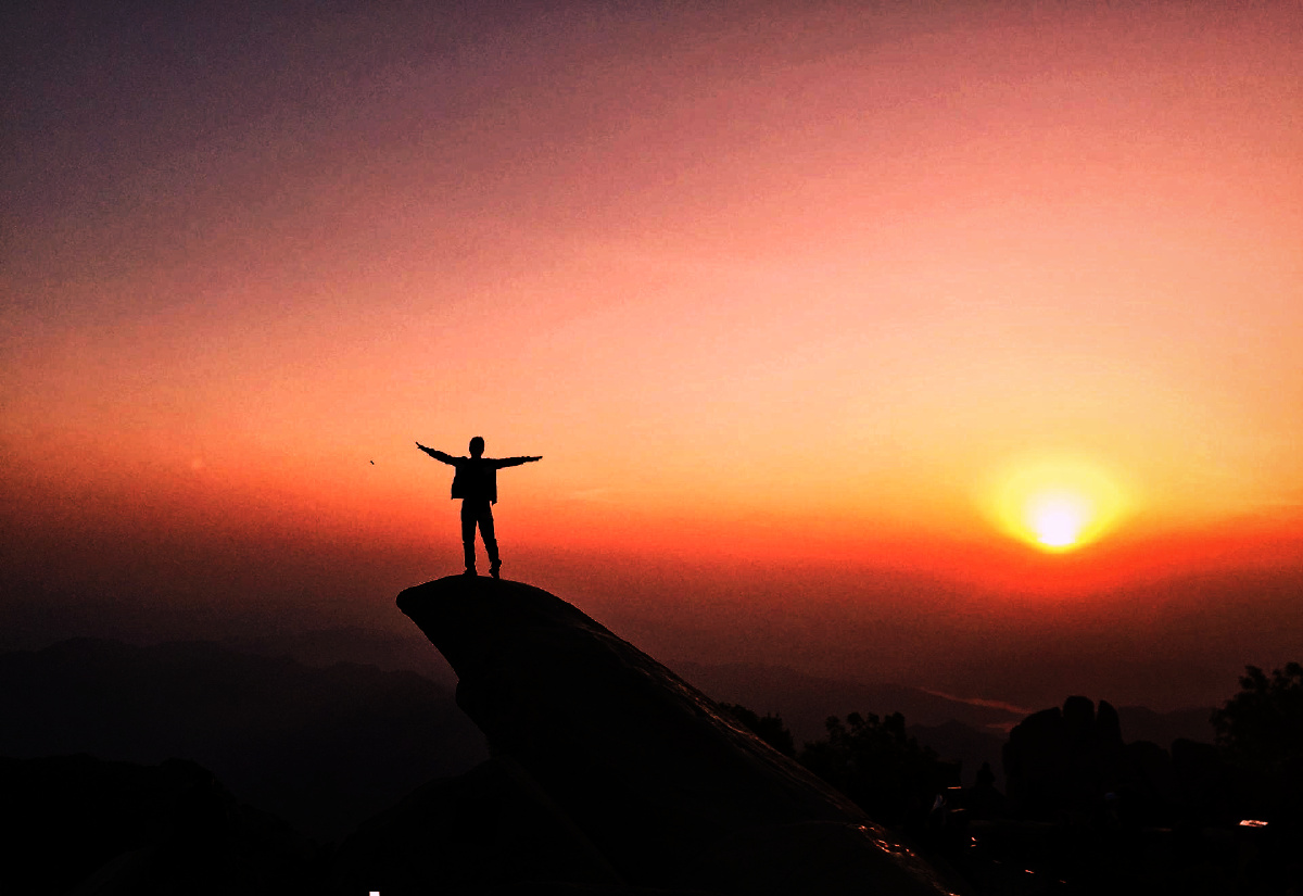 但巅峰的风景是值得的当人心中有更高的山峰图片巅峰风景攀登 山峰