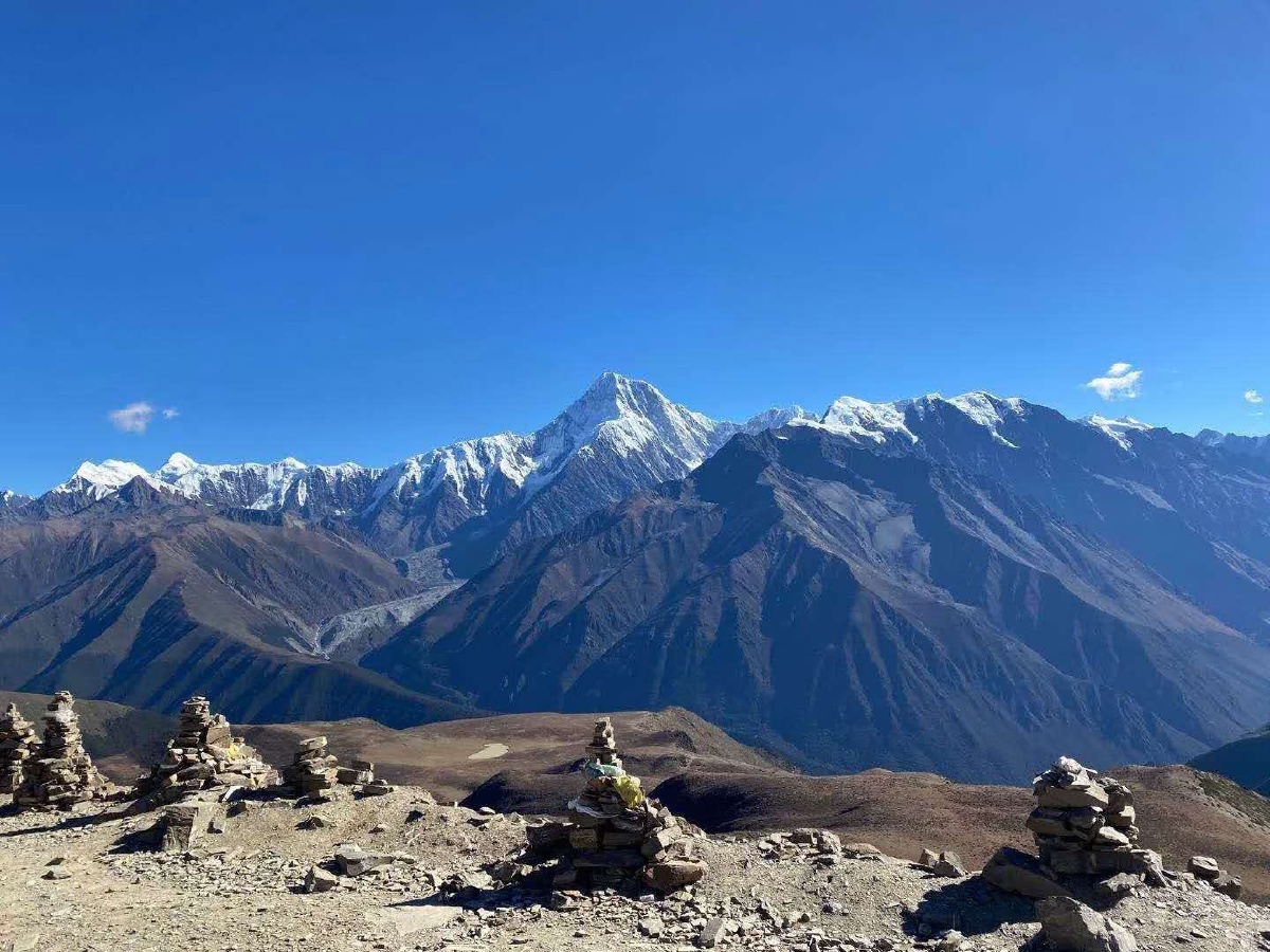 川藏线上的世界高城理塘海拔4200米原相机拍摄