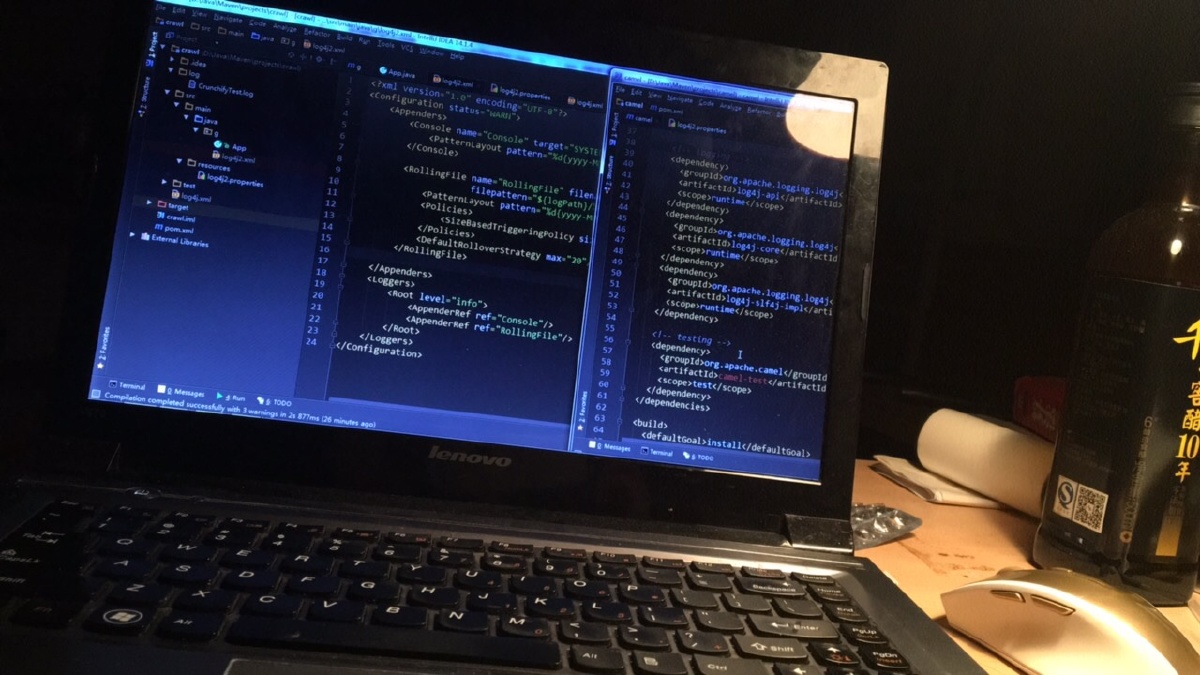 程序员电脑屏幕 ide