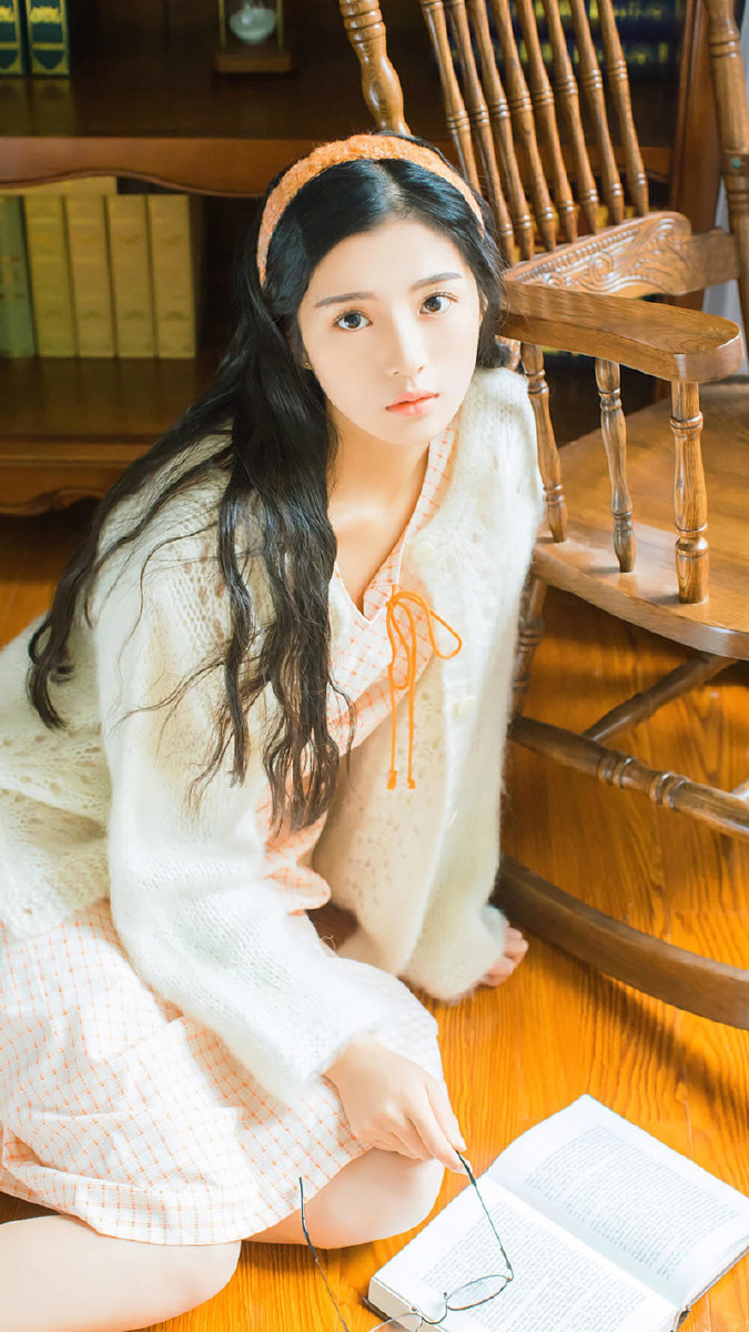 气质优雅清新美少女温柔恬静